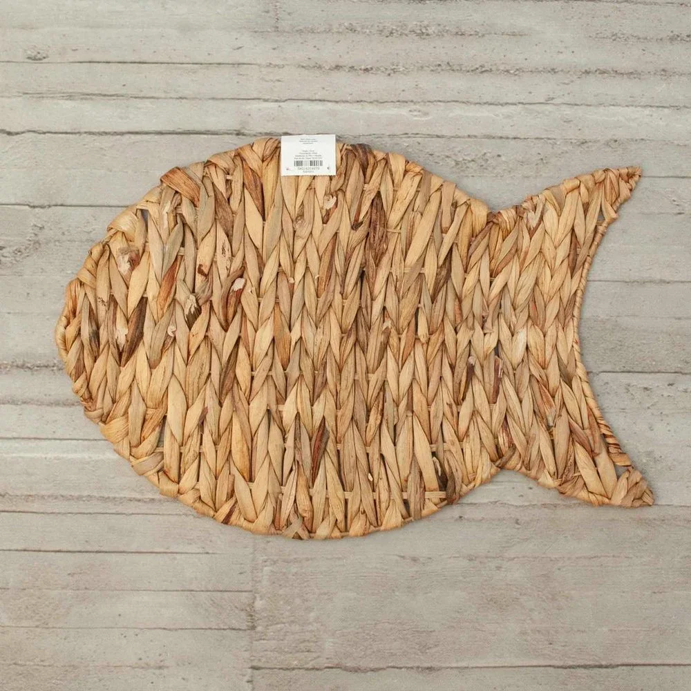 NWT Pier 1 Water Hyacinth Fish Shaped Placemats